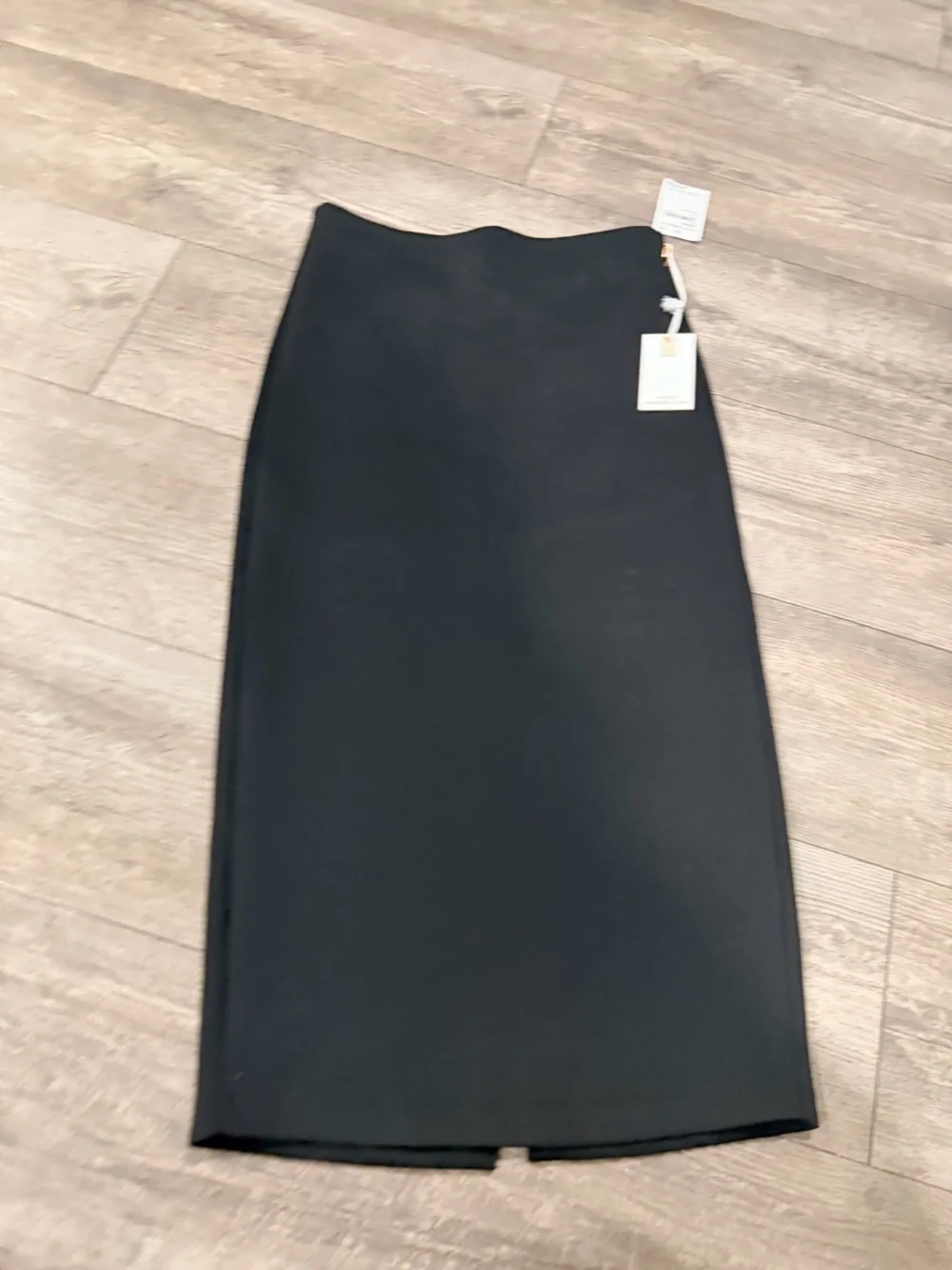 Good American Black Midi Pencil Skirt - Sleek High Waist